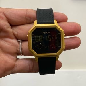 Nixon SirenStainless Steel Watch